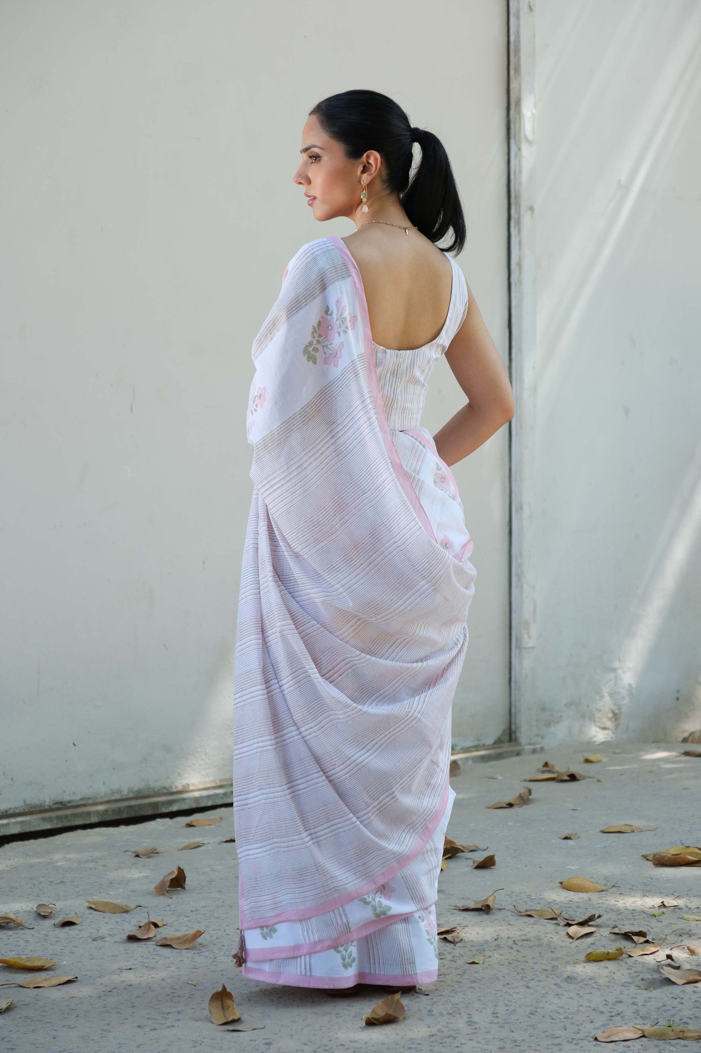 Akira block printed Saree Pink