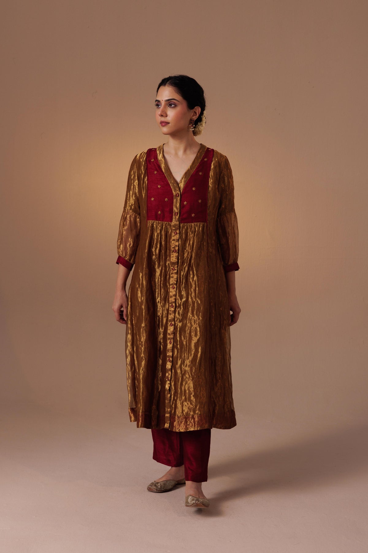 Raghvi Kurta Set- Gold