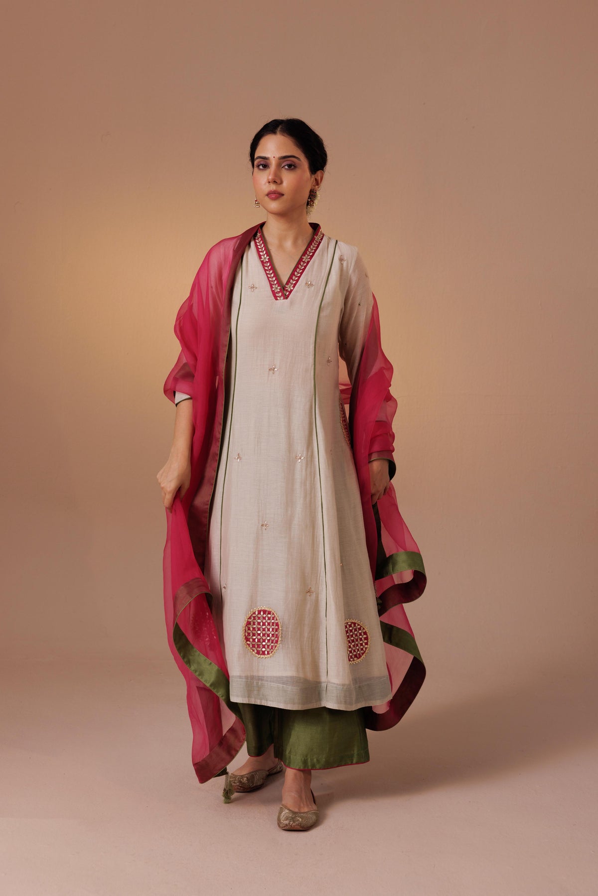 Noor Gota Set- Off white