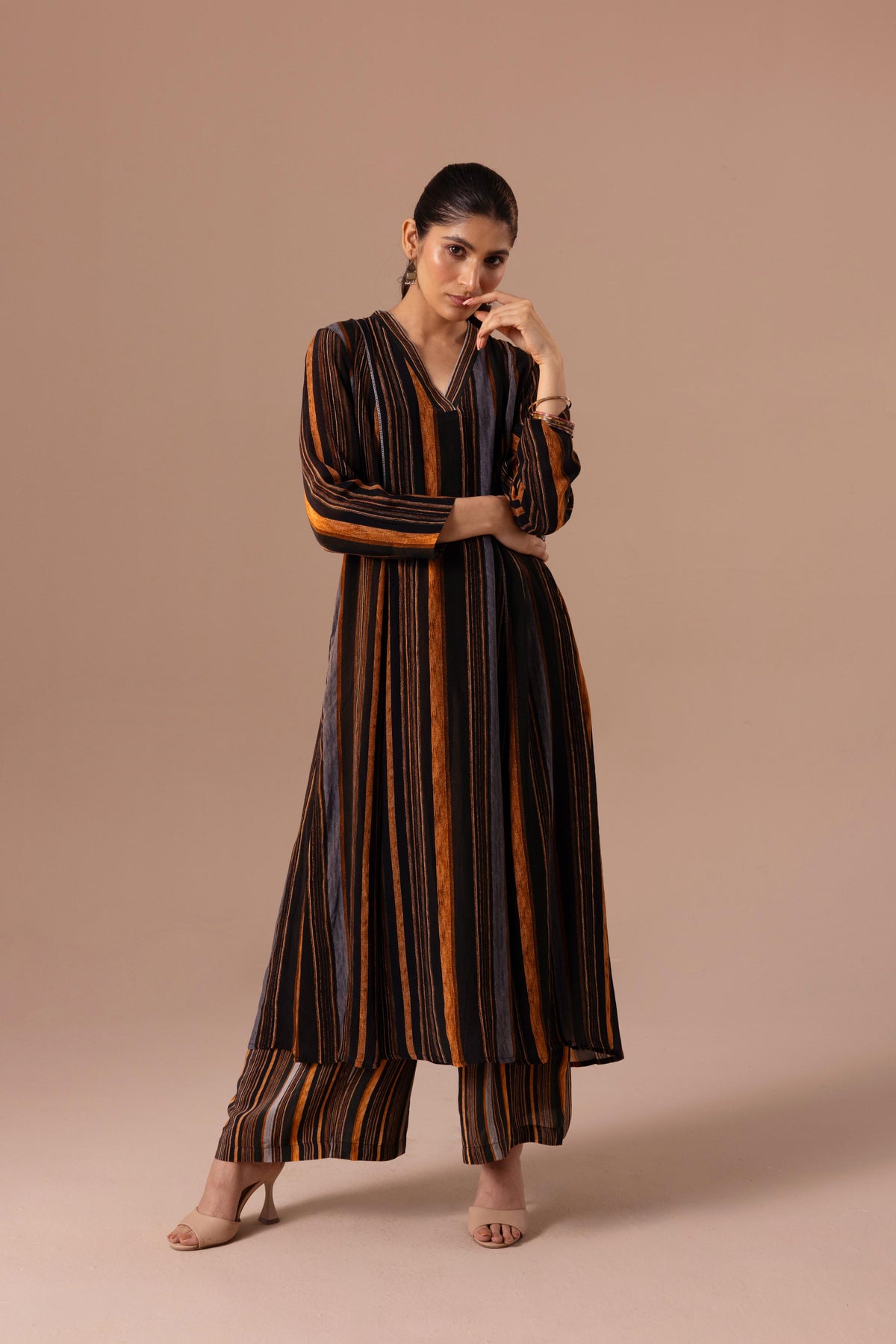 Thea Kurta Set Black Stripes