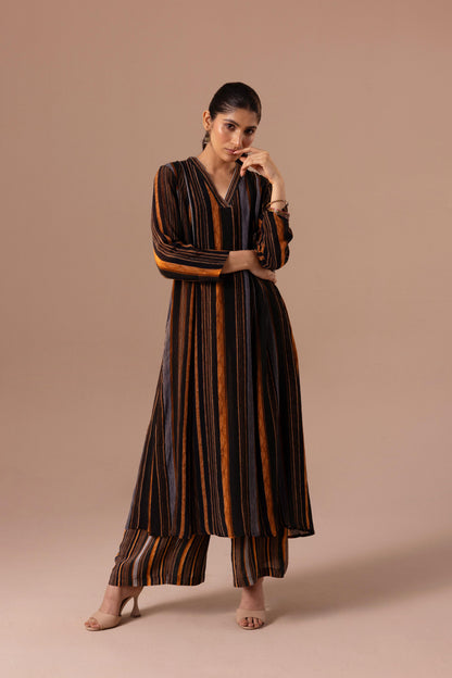 Thea Kurta Set Black Stripes