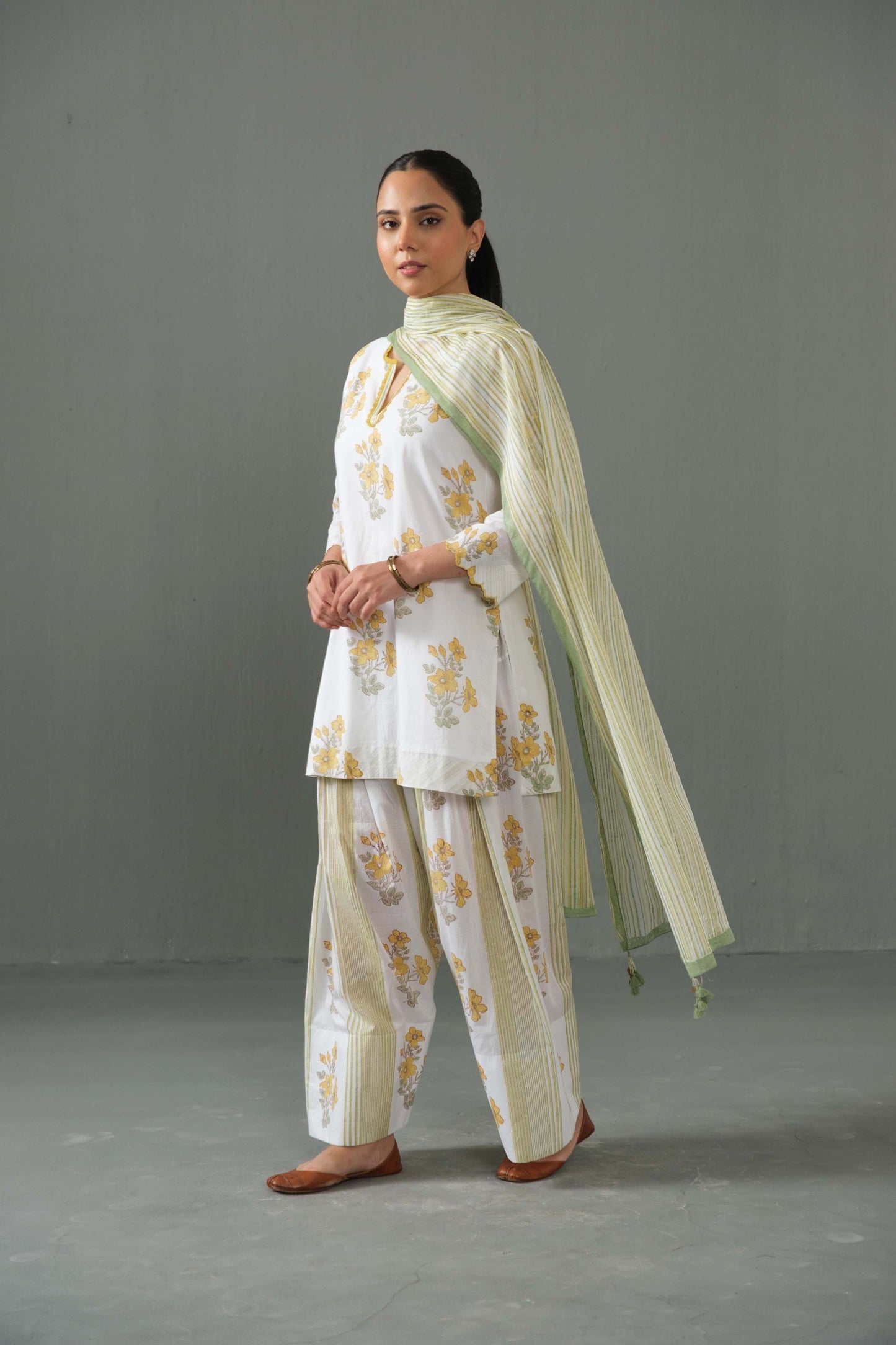 Sofia Farshi Salwar salwar set Yellow