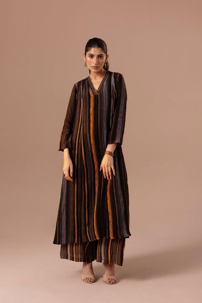 Thea Kurta Set Black Stripes