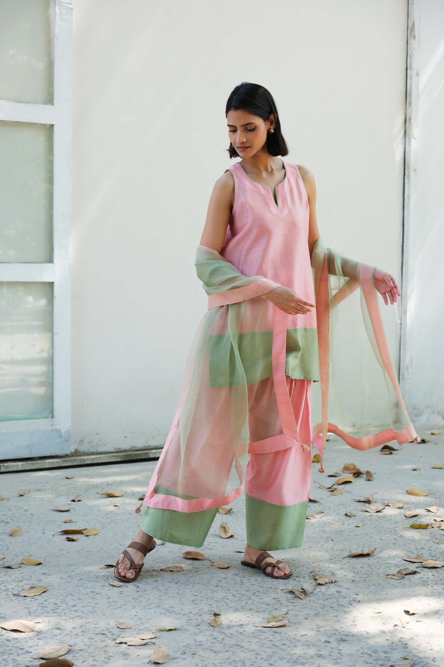 Sofia Farshi Salwar set Pink