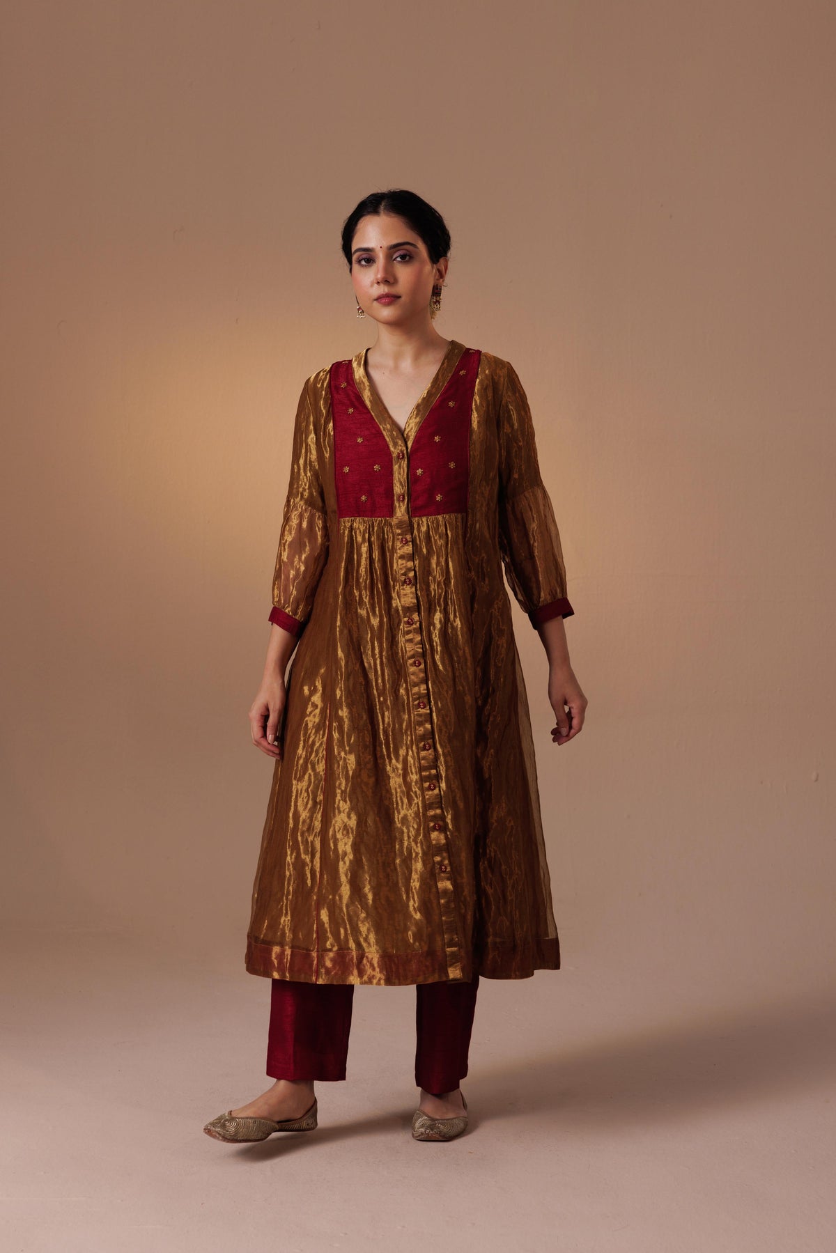 Raghvi Kurta Set- Gold