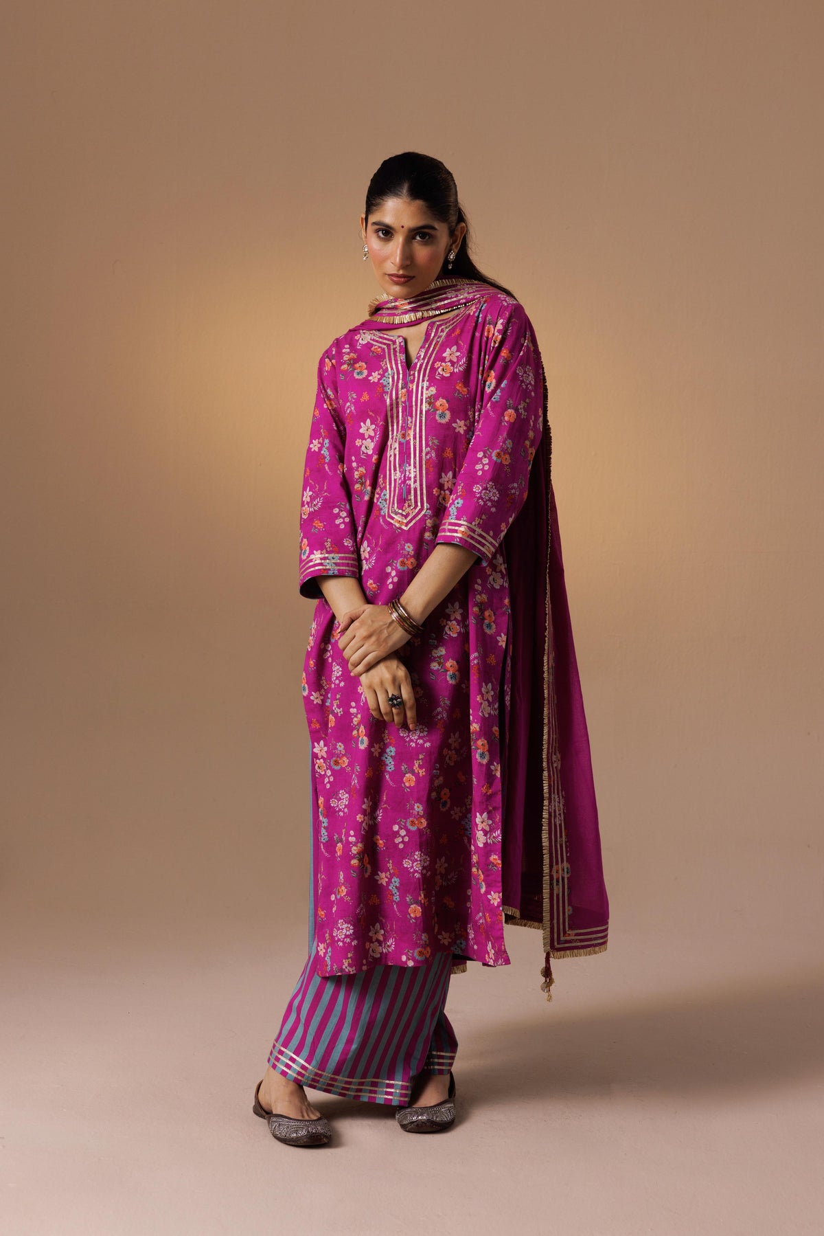 Avanti Printed Gota Pink