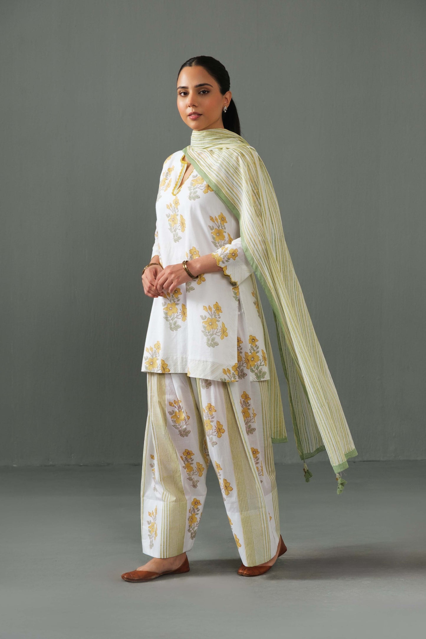 Sofia Farshi Salwar salwar set Yellow
