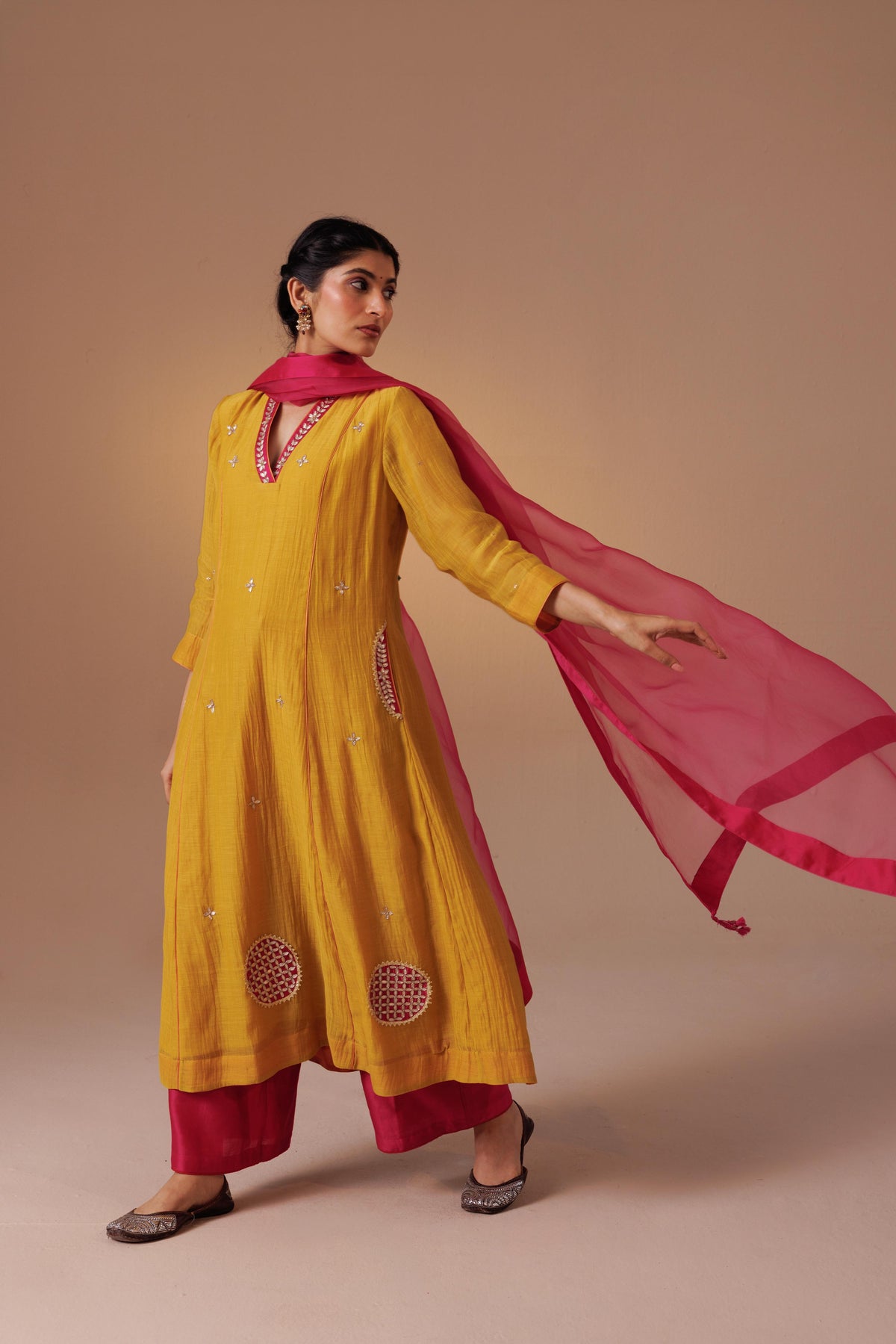 Noor Gota Set - Yellow