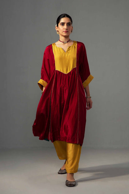 Ajooni Set Red