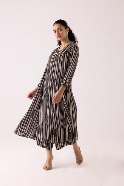 Thea Maple Set Black