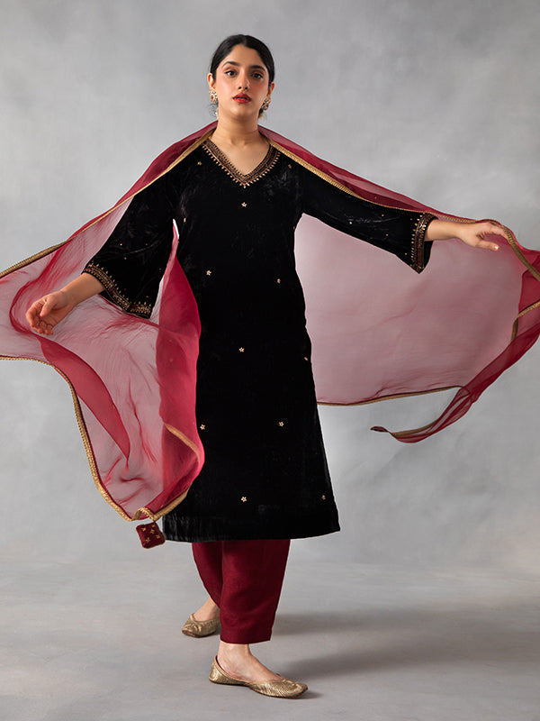 Gosriki Women Kurta Pant Dupatta Set - Buy Gosriki Women Kurta Pant Dupatta  Set Online at Best Prices in India | Flipkart.com