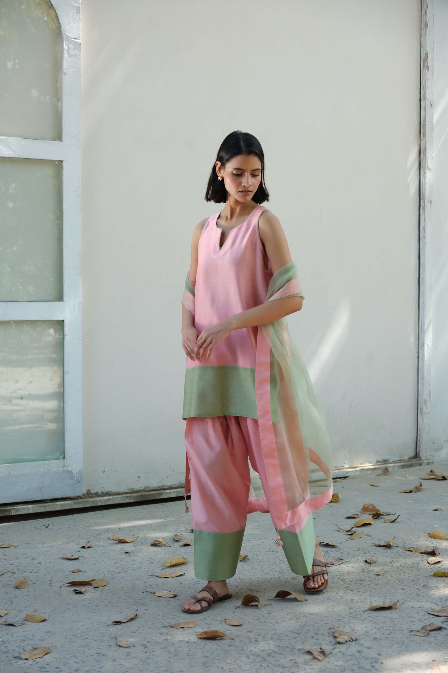 Sofia Farshi Salwar set Pink