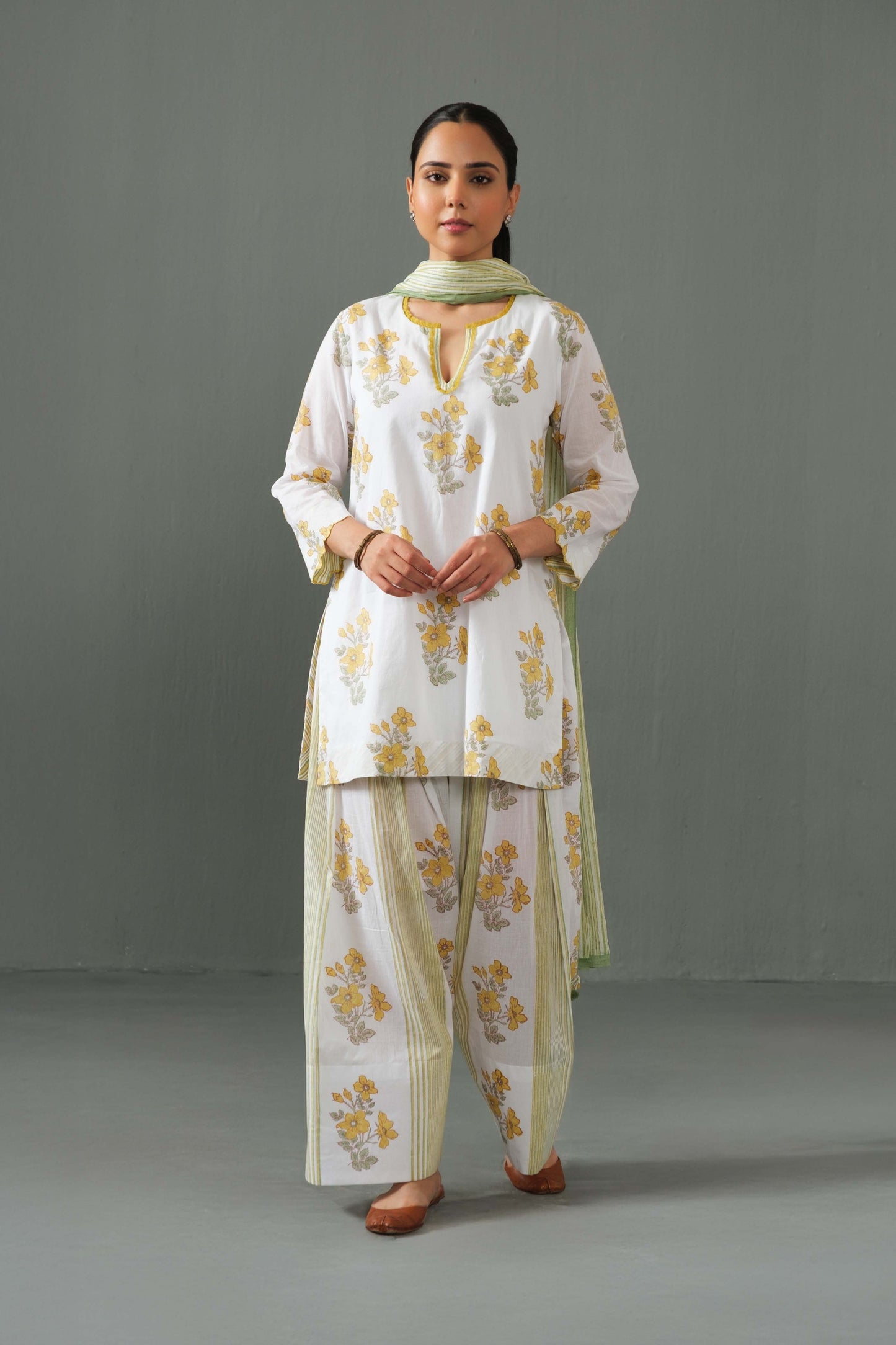 Sofia Farshi Salwar salwar set Yellow