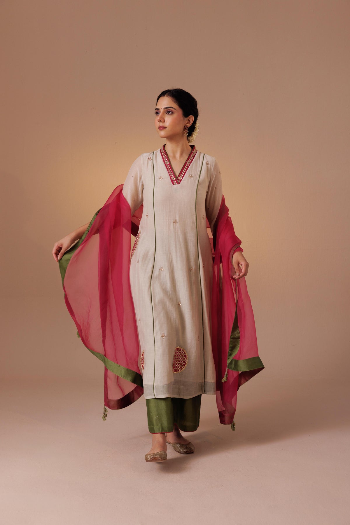 Noor Gota Set- Off white