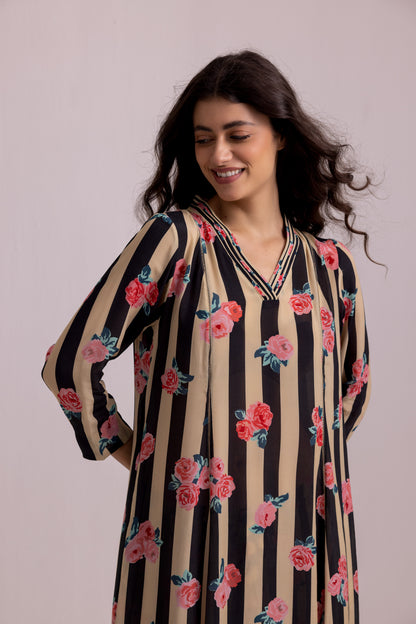 Thea desert rose set Black