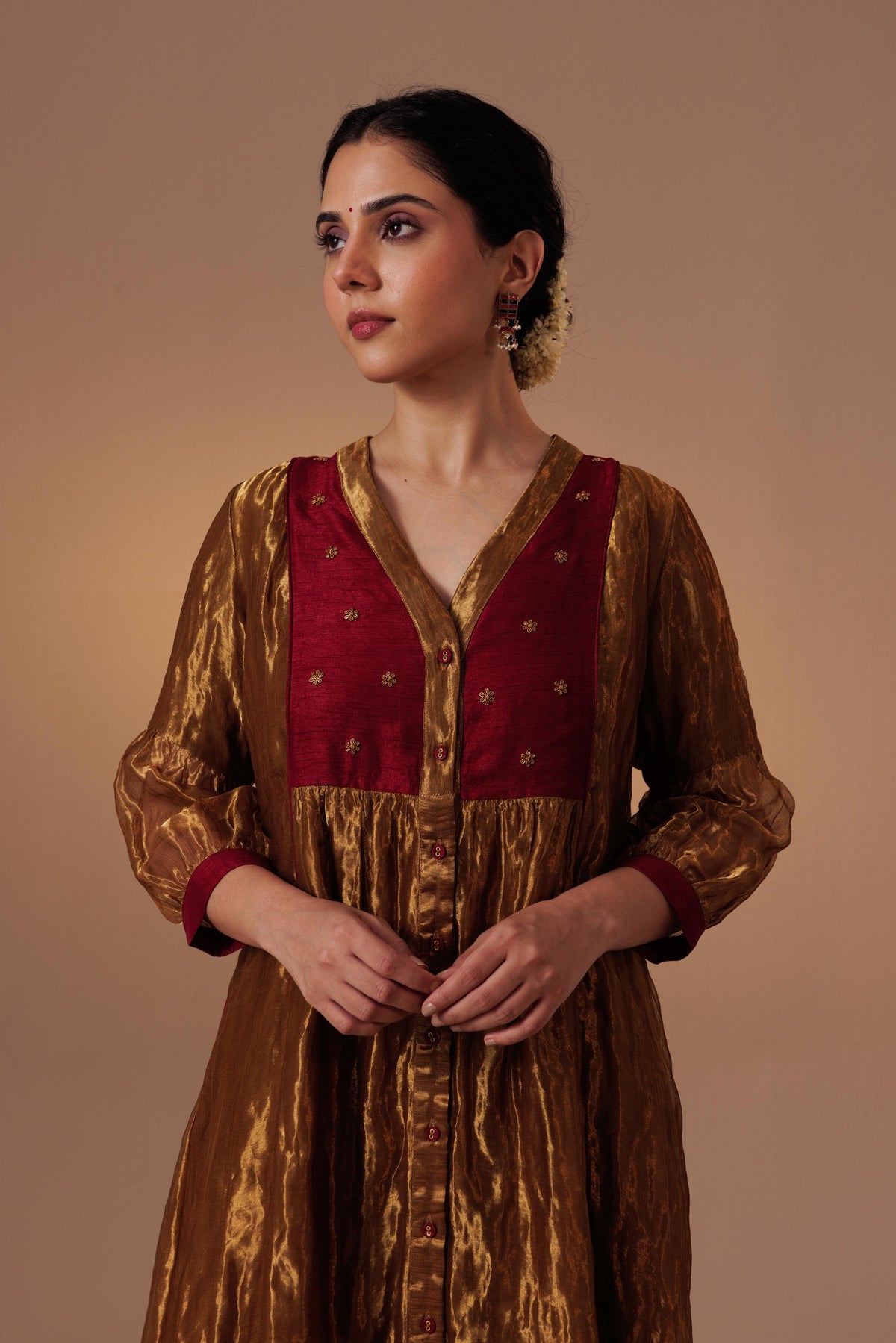 Raghvi Kurta Set- Gold