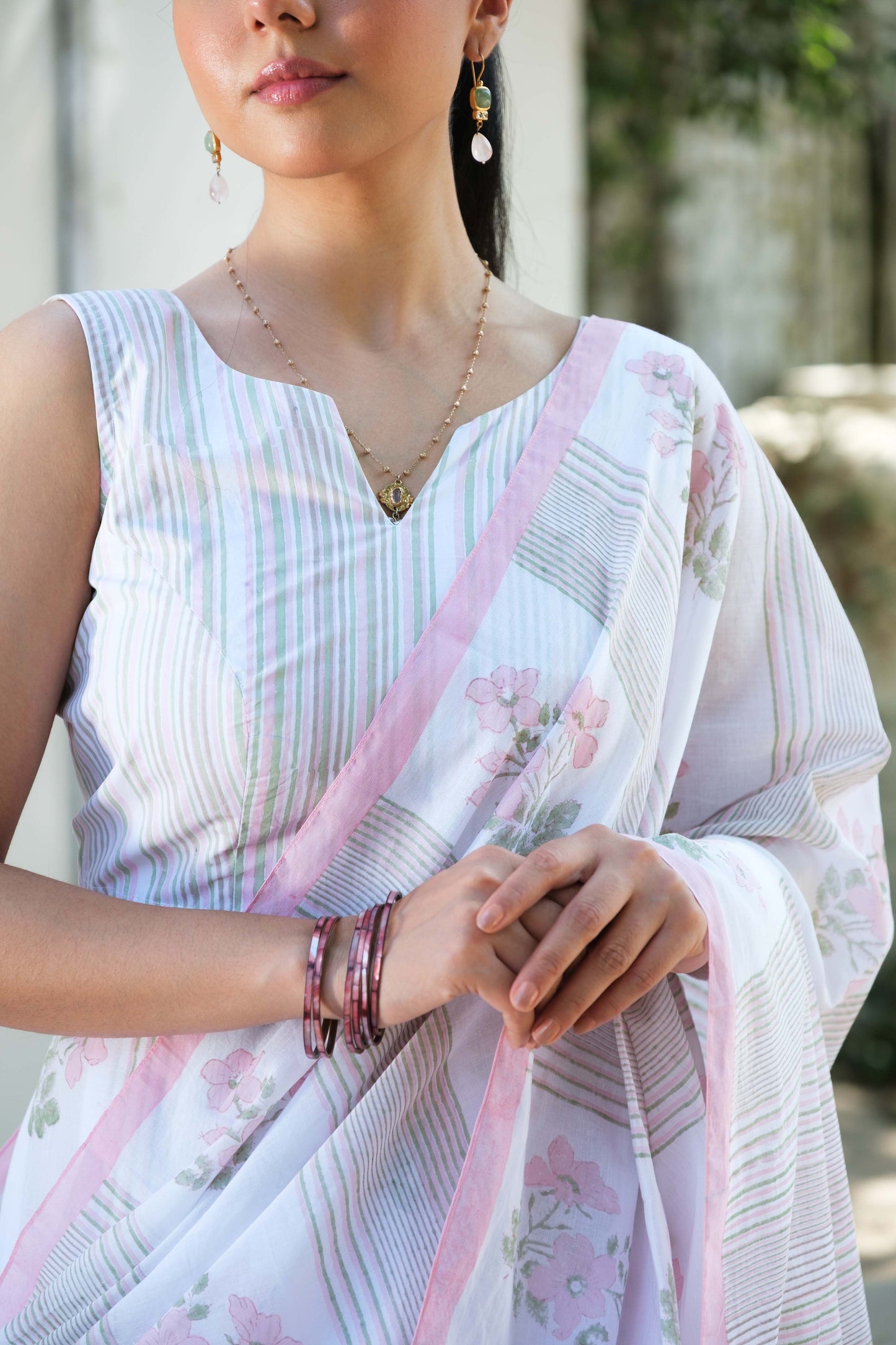 Akira block printed Saree Pink