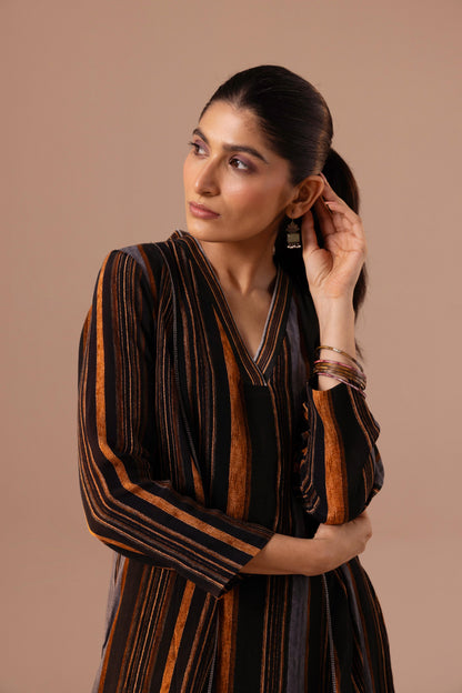 Thea Kurta Set Black Stripes