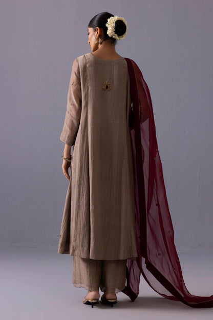 Noor Kurta Set Beige