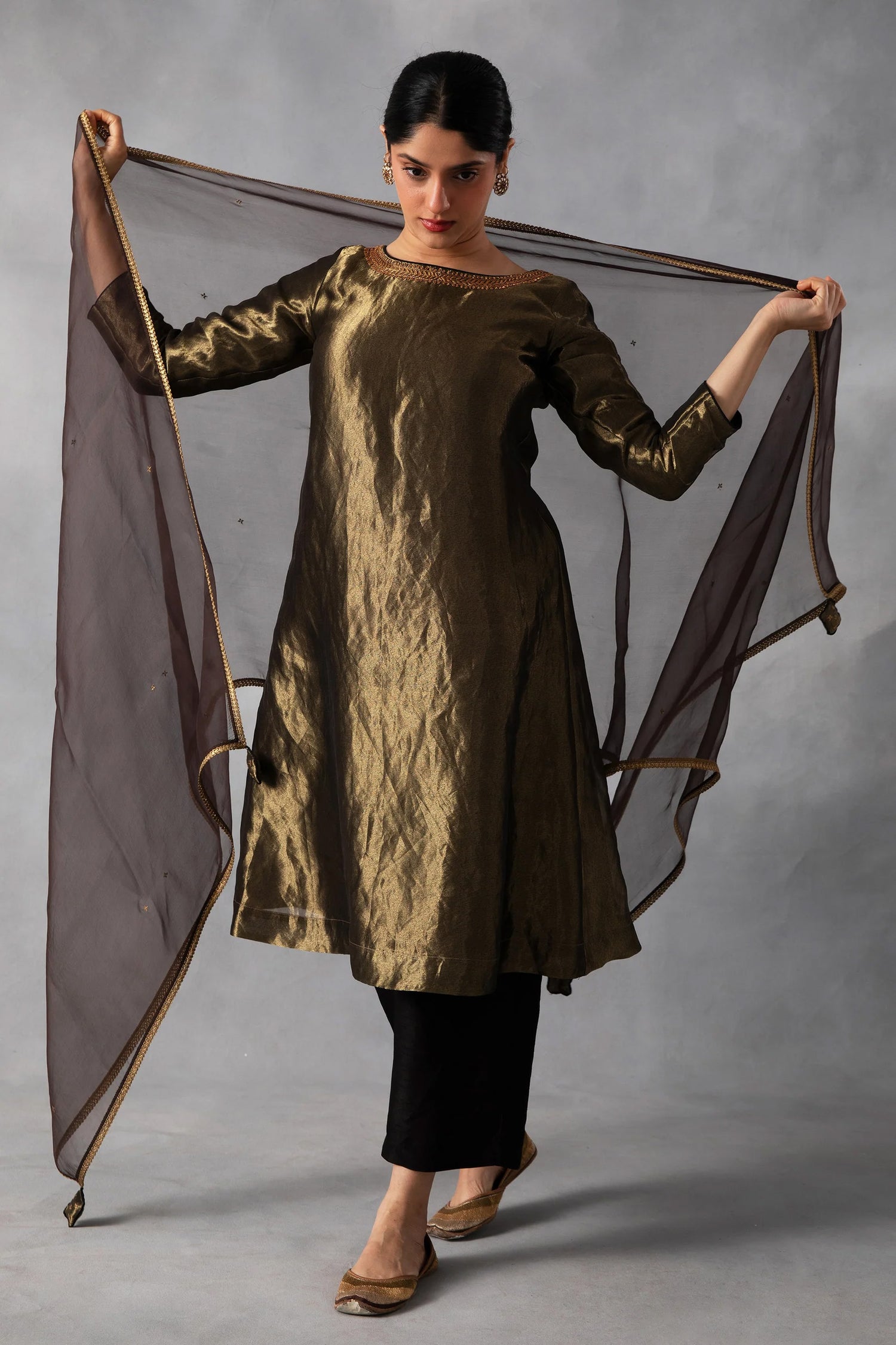 Gulfiza Kurta Pant Dupatta Set