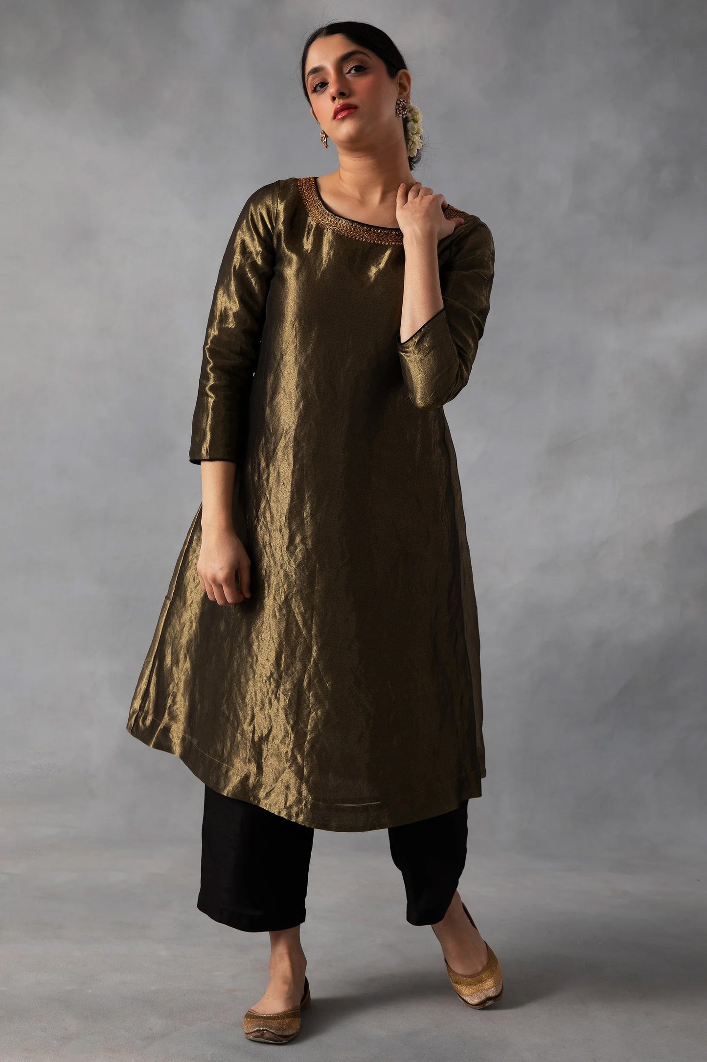Gulfiza Kurta Pant Dupatta Set