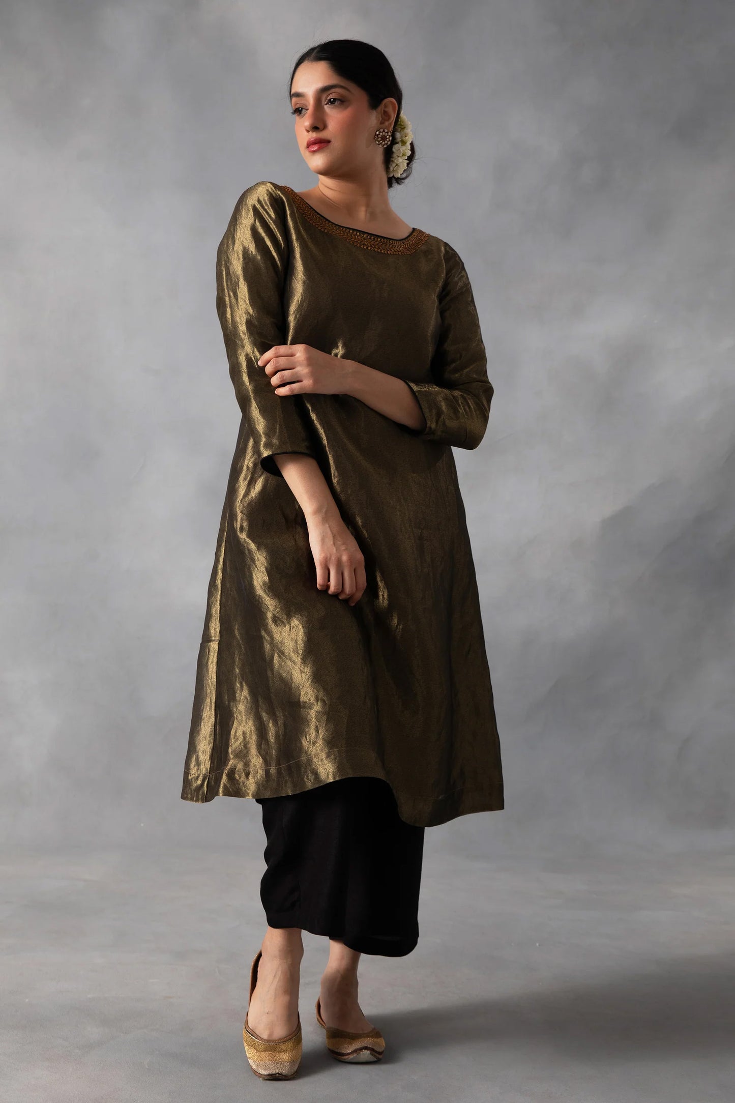 Gulfiza Kurta Pant Dupatta Set